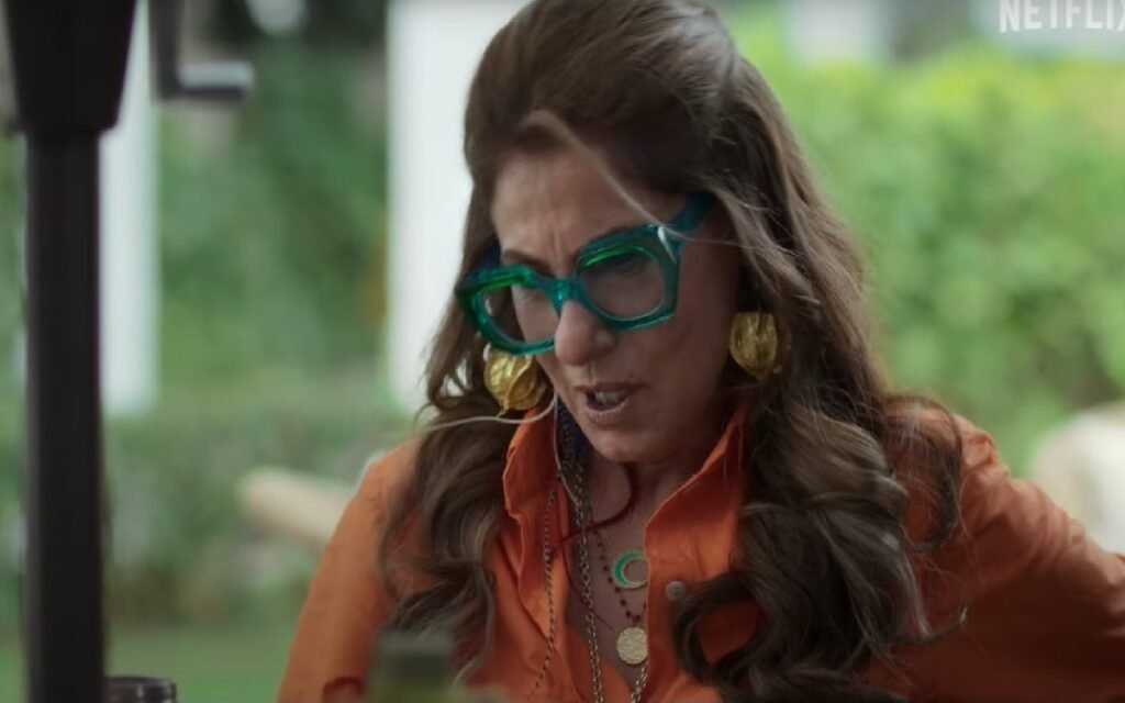 Murder Mubarak Teaser Out : मर्डर की गुत्थी सुलझाते नजर आएंगे पंकज त्रिपाठी। Dimple Kapadiya