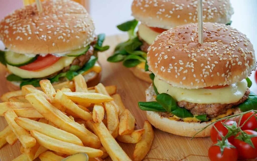 Belly Fat Problem : दिमाग को बूढ़ा और कमजोर बना रहा है पेट की चर्बी। Fast food