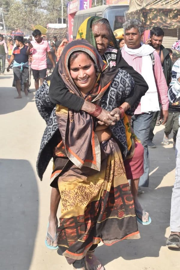 Pryagraj Kumbh 2025 Viral Photo